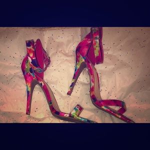 Flower pattern high heels perfect for a night out!